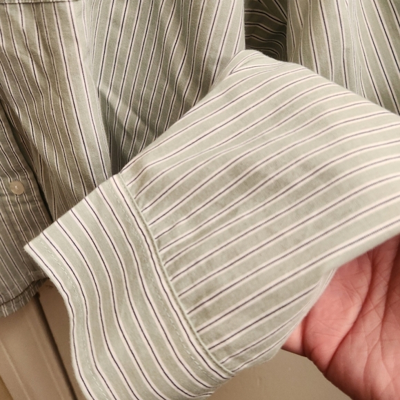 NWT- Abercrombie & Fitch Oversized Cropped Poplin Shirt - Picture 3 of 7